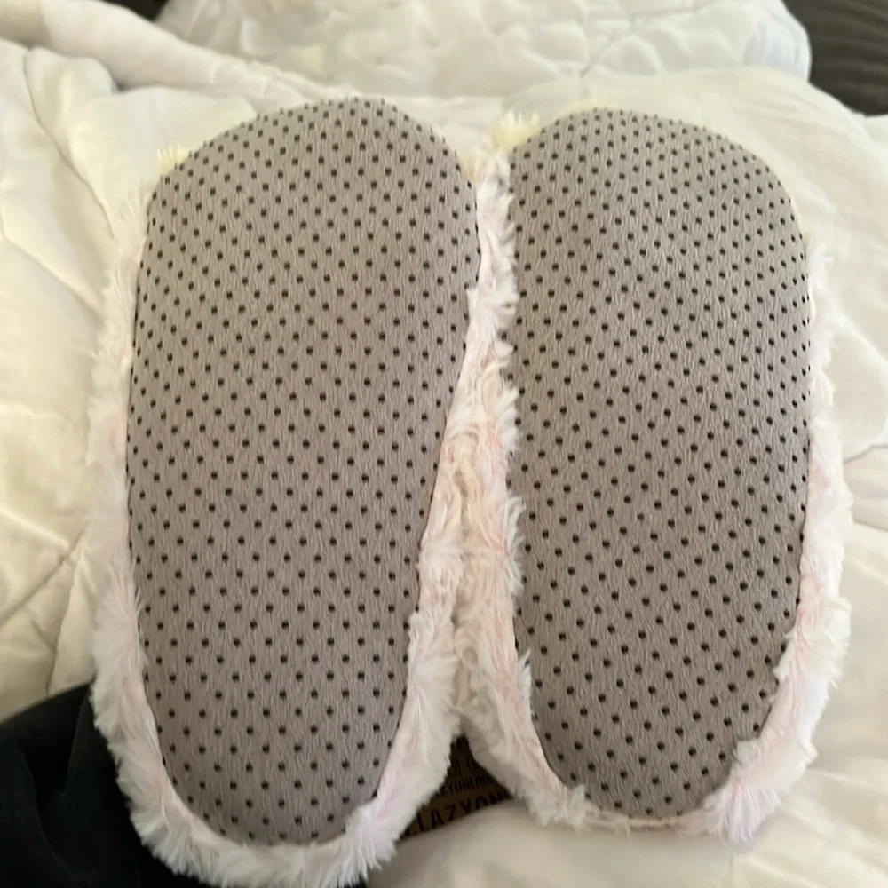 Bunny Slippers - Picture 4 of 10